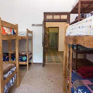 Habitación para Hombres Compartida
